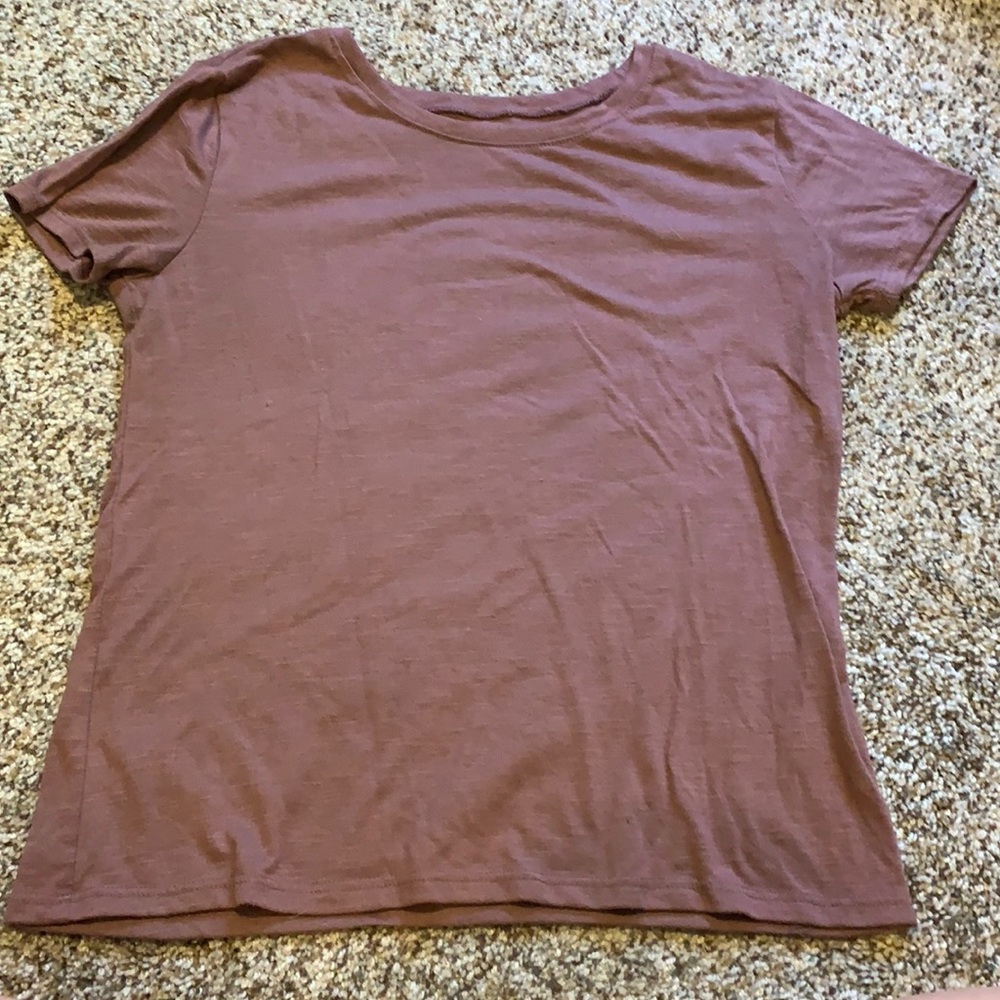 mauve short sleeve mudd weekend tee Small